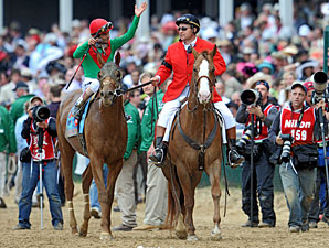 Animal Kingdom wins the 2011 Kentucky Derby.