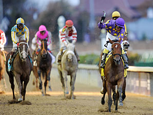 Awesome Feather wins the 2010 Breeders' Cup Juvenile Fillies.