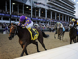 Awesome Feather wins the 2010 Breeders' Cup Juvenile Fillies.