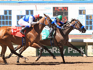 Bab At The Bowster wins the 2012 Dr. O. G. Fischer Memorial.