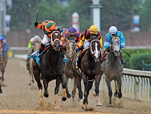 Believe You Can wins the 2012 Kentucky Oaks.