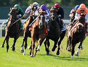 Cape Blanco wins the 2011 Man o' War.