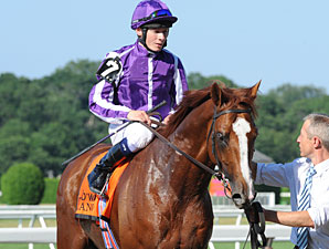 Cape Blanco wins the 2011 Man o' War.