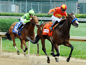 Contested wins the 2012 Eight Belles.