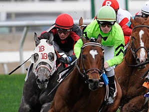 Country Day wins the 2012 Colonel Power Stakes.