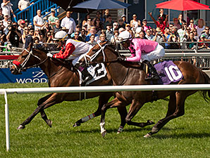 Cristina's Halo wins the Alywow Stakes.
