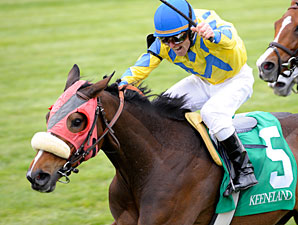 Daisy Devine wins the 2012 Jenny Wiley.