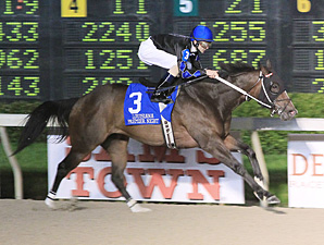 Dolly Bonz wins the Bon Temps Starter.