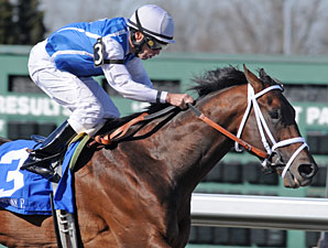 Exhi wins the 2010 Rushaway.