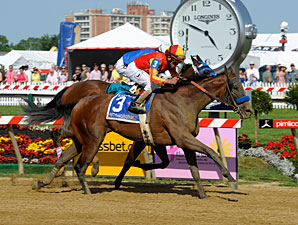 Fiftyshadesofhay wins the 2013 Black-Eyed Susan.