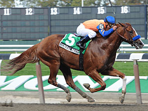 General Maximus wins the 2010 Hudson.