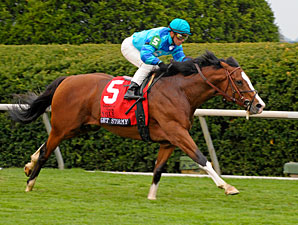 Get Stormy wins the 2011 Maker's Mark Mile.