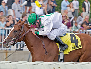 Gold Edge wins the 2012 Arlington-Washington Lassie.