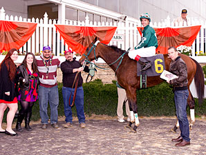 Great Aztec win, Laurel, October 28, 2011.