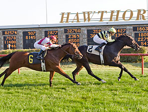 Happy Henrietta wins the 2011 Indian Maid.