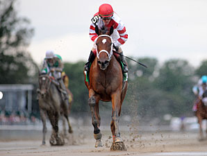 Havre de Grace wins the 2011 Beldame.
