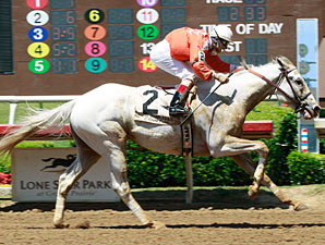 He Has Bling wins the 2013 Texas Stallion Stakes, Stymie Division.