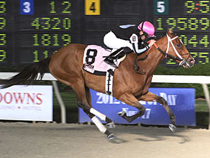 Hometown Gossip wins the 2012 Louisiana Jewel.