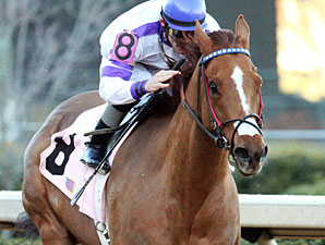 Humble Smarty wins the NoDouble Breeders Stakes.