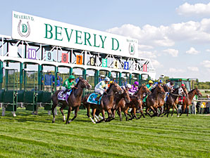 I'm A Dreamer wins the 2012 Beverly D.