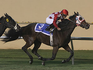 In the Band wins the 2011 OK Classics Distaff.