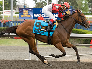 Inglorious wins the Queens Plate.