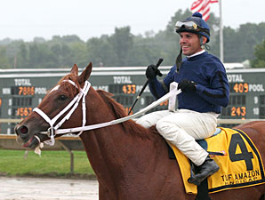 Inspired wins the 2012 Turf Amazon.