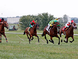 Ioya Bigtime wins the 2012 Kentucky Turf Cup.