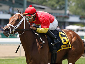 Island Time wins the 2010 Desert Vixen.