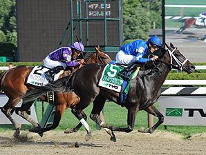 It's Tricky wins the 2011 CCA Oaks.