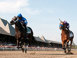 It's Tricky wins the 2011 CCA Oaks.