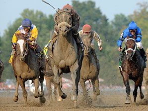 Jackson Bend wins the 2011 Forego.