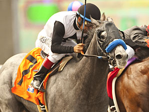 Jedi Mind Trick wins the I'm Smokin Stakes.