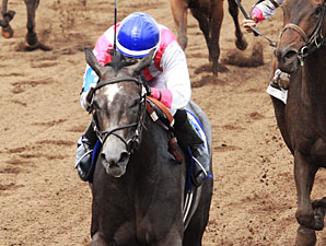 Keewatin Ice wins the 2012 Minnesota Oaks.