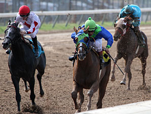 Key Donation wins the 2012 Super Derby Prelude.