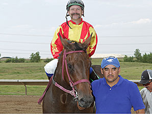 Lady Jila wins the Columbine Stakes.