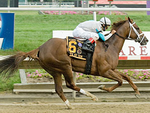 Life at Ten wins the 2010 Delaware Handicap.