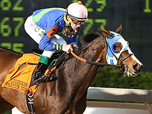 Little Face wins the 2014 LA-Bred Premier Night Ladies Starter.