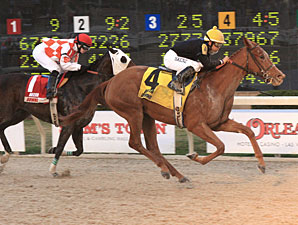 Little Ms Protocol wins the 2011 Louisiana Jewel.