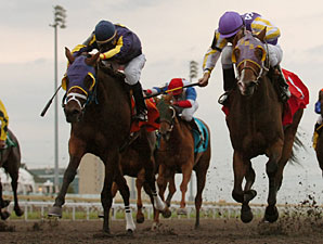 Lucky Be Me wins the 2010 Muskoka Stakes.