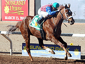 Mr Wizard wins the New Mexico State University Handicap.