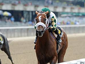 Mucho Macho Man wins the 2012 Suburban.