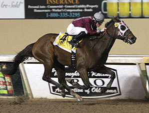 Okie Ride wins the 2011 Oklahoma Classics Sprint.