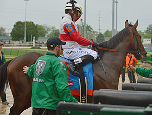 Orb wins the 2013 Kentucky Derby.
