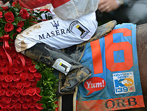 Orb wins the 2013 Kentucky Derby.