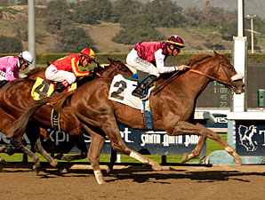 Out of Bounds wins the 2012 Sham.