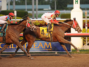 Parent's Honor wins the 2012 Claiming Crown Jewel.
