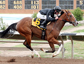 Poblano wins the George Maloof Futurity.