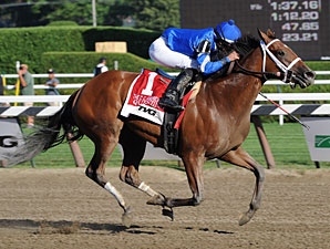 Questing wins the 2012 CCA Oaks.