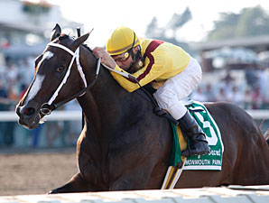 Rachel Alexandra wins the 2010 Lady's Secret.